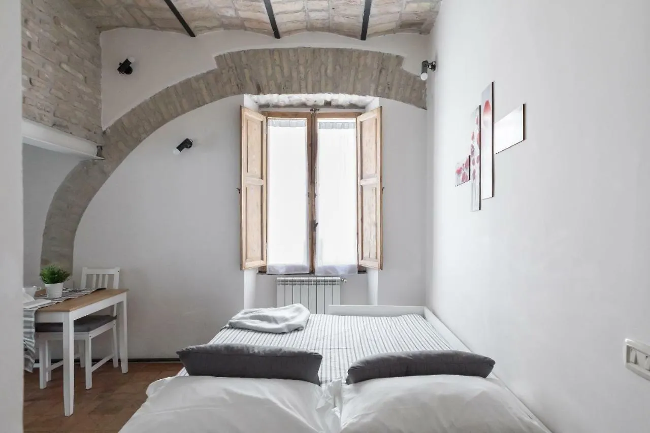 Apartamento La Papessa Del Colosseo Roma 0*,  Italia